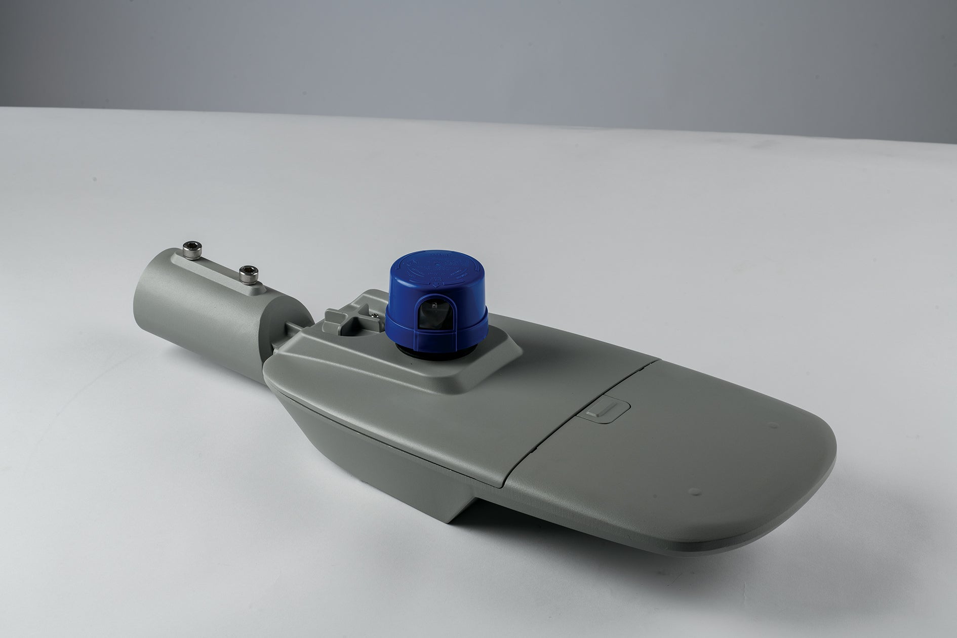 Faro stradale per esterno IP65 in alluminio con lenti in materiale autoestinguente , antiurto e anti-UV led 100W 15500LM 4000°k con CREPUSCOLARE STREETWAY Faro stradale per esterno IP65 in alluminio con lenti in materiale autoestinguente , antiurto e anti-UV led 100W 15500LM 4000°k con CREPUSCOLARE STREETWAY
